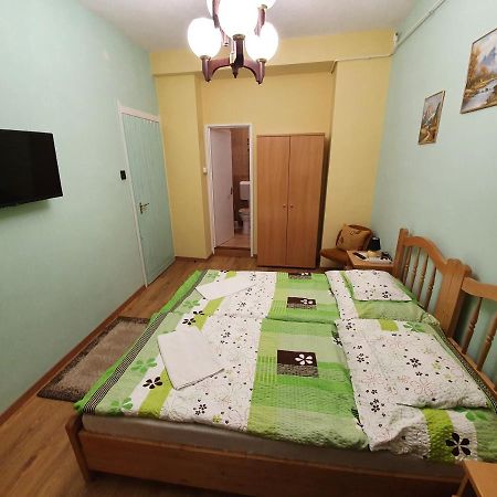 Panorama Vendeghaz Hotell Miskolc Eksteriør bilde